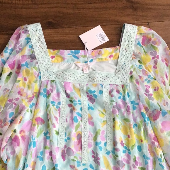 2/$12 3/$18 Lauren Conrad floral peasant blouse NWT - Picture 2 of 7